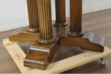 中古　スペイン　バロッサバレンティ(VARO,S.A. VALENTI)　艶やかな木肌と深みある色合いが魅力のラウンドダイニングテーブル(4人掛け、2人掛け、食卓、ラウンドテーブル、丸テーブル)(定価約70万円)(R-080870)
