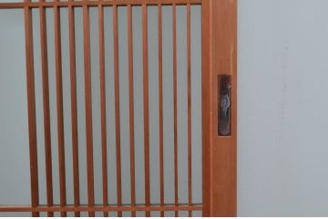 ビンテージ建具　和の空間づくりにおすすめ!凝った作りの格子入りガラス窓4枚セット(組子、引き戸、ガラス戸、格子戸、ヴィンテージ)(R-080878)