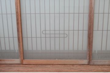ビンテージ建具　和の空間づくりにおすすめ!凝った作りの格子入りガラス窓4枚セット(組子、引き戸、ガラス戸、格子戸、ヴィンテージ)(R-080878)