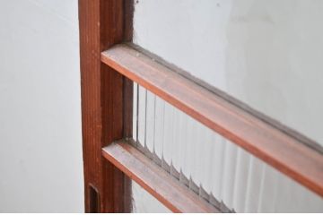 アンティーク建具　デザイングッド!!　レトロな空間作りにおすすめなガラス戸1枚(引き戸)(R-080882)