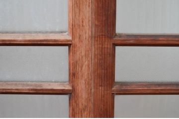 アンティーク建具　デザイングッド!!　レトロな空間作りにおすすめなガラス戸2枚セット(引き戸)(R-080883)
