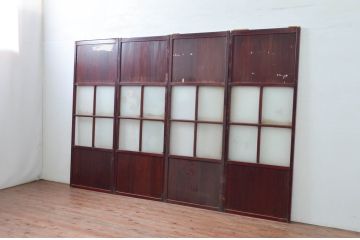 アンティーク建具　両面漆塗りの高級品!!　和モダンな空間づくりにおすすめな幅狭ガラス帯戸4枚セット(引き戸、ガラス戸)(R-080884)
