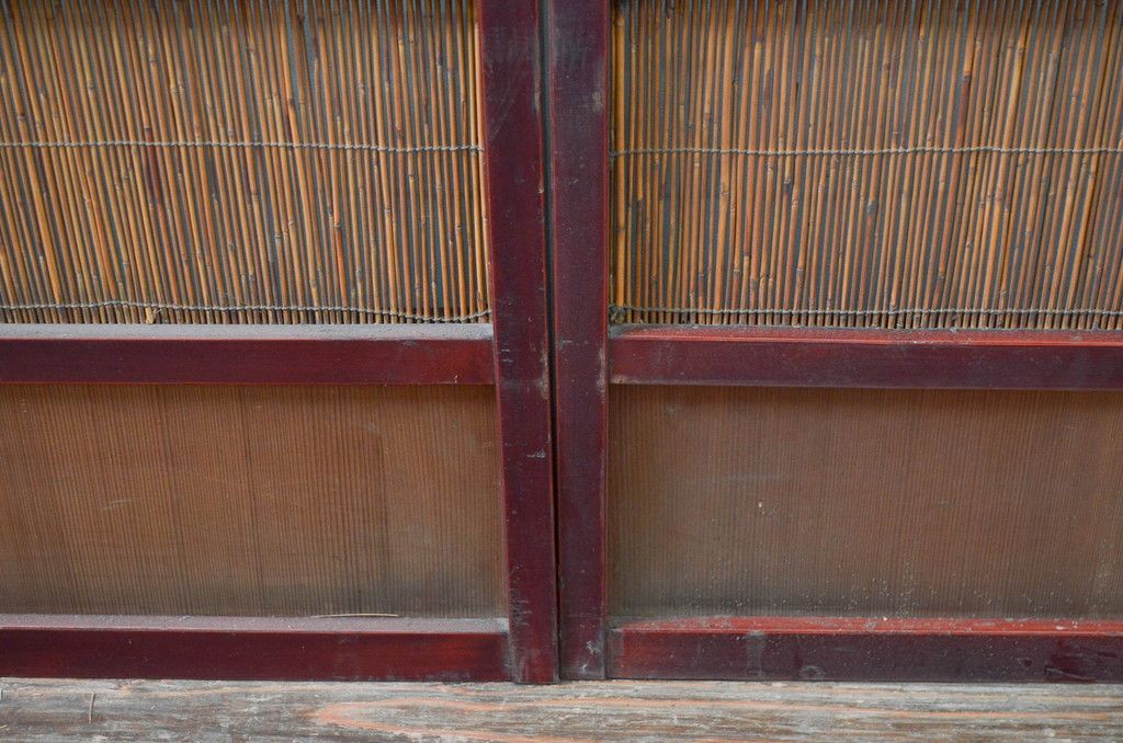 アンティーク建具 漆塗り框 黒柿透かし彫り入りの高級な夏戸4枚セット(引き戸、簾戸、簀戸、葭戸、夏障子、御簾戸、すど)(R-080886)