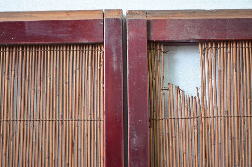 アンティーク建具 漆塗り框 黒柿透かし彫り入りの高級な夏戸4枚セット(引き戸、簾戸、簀戸、葭戸、夏障子、御簾戸、すど)(R-080886)