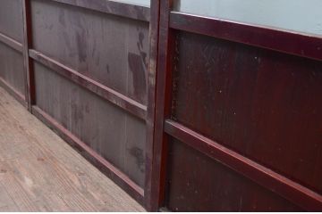 アンティーク建具　両面漆塗り　和モダンな空間づくりにおすすめなガラス帯戸4枚セット(引き戸、ガラス戸)(R-080890)