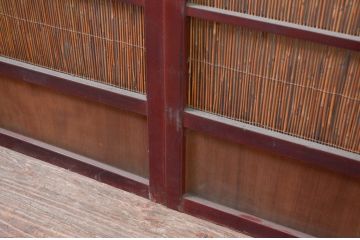 アンティーク建具　漆塗り框　黒柿透かし彫り入りの高級な幅広夏戸2枚セット(引き戸、簾戸、簀戸、葭戸、夏障子、御簾戸、すど)(R-080891)