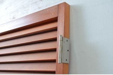 ビンテージ建具　シンプルなデザインが取り入れやすいルーバー扉1対2枚セット(雨戸、木製、ヴィンテージ)(R-080893)