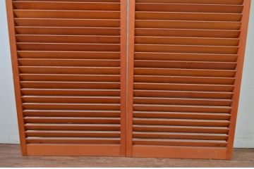 ビンテージ建具　シンプルなデザインが取り入れやすいルーバー扉1対2枚セット(雨戸、木製、ヴィンテージ)(R-080893)