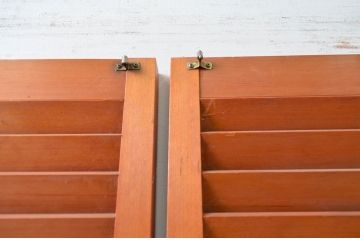 ビンテージ建具　シンプルなデザインが取り入れやすいルーバー扉1対2枚セット(雨戸、木製、ヴィンテージ)(R-080893)