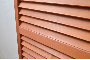 ビンテージ建具　シンプルなデザインが取り入れやすいルーバー扉1対2枚セット(雨戸、木製、ヴィンテージ)(R-080896)