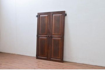 中古　特注　飛騨産業　キツツキ　PROVINCIAL(プロヴィンシャル・プロビンシャル)　落ち着きのある色合いが魅力の小扉1対2枚セット(窓、木製扉、建具)(R-080897)