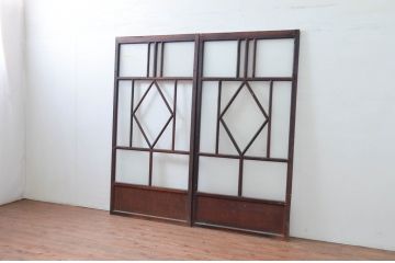 アンティーク建具　大正ロマン　ノスタルジックな雰囲気溢れる菱型のガラス戸2枚セット(引き戸)(R-080898)