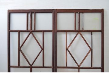アンティーク建具　大正ロマン　ノスタルジックな雰囲気溢れる菱型のガラス戸2枚セット(引き戸)(R-080898)