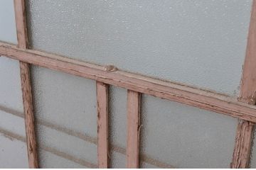 アンティーク建具　大正ロマン　ペイント仕上げ限定　ノスタルジックな雰囲気あふれるガラス戸1枚(引き戸)(R-080901)