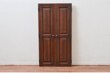 中古　美品　特注　飛騨産業　キツツキ　PROVINCIAL(プロヴィンシャル・プロビンシャル)　落ち着きのある色合いが魅力の小扉1対2枚セット(窓、木製扉、建具、両開き戸)(R-080902)