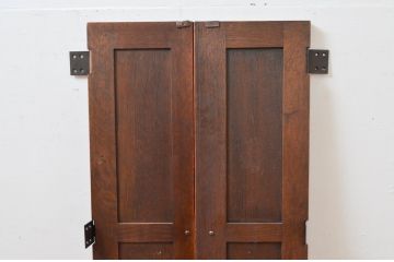 中古　美品　特注　飛騨産業　キツツキ　PROVINCIAL(プロヴィンシャル・プロビンシャル)　落ち着きのある色合いが魅力の小扉1対2枚セット(窓、木製扉、建具、両開き戸)(R-080902)