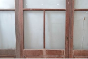 アンティーク建具　大振りサイズ!!　店舗用　古い商店の大判ガラス戸3枚セット(幅広ガラス戸、引き戸)(R-080917)