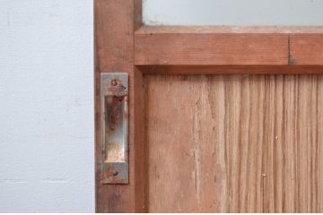 アンティーク建具　レトロな雰囲気を醸し出す幅広ガラス戸1枚(引き戸)(R-080920)