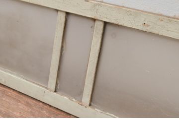 アンティーク建具　ペイント仕上げ限定　レトロな雰囲気が魅力的な明かり取り1枚(明り取り、ガラス戸)(R-080923)