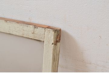 アンティーク建具　ペイント仕上げ限定　レトロな雰囲気が魅力的な明かり取り1枚(明り取り、ガラス戸)(R-080923)