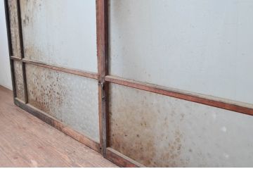 アンティーク建具　レトロな雰囲気が溢れるガラス窓2枚セット(引き戸、ガラス戸)(R-080932)
