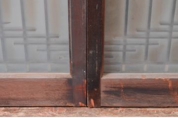 アンティーク建具　和の空間づくりにおすすめな格子入りガラス窓2枚セット(引き戸、ガラス戸、格子戸、組子)(R-080935)