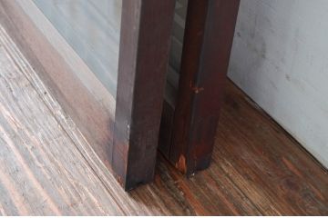 アンティーク建具　和の空間づくりにおすすめな格子入りガラス窓2枚セット(引き戸、ガラス戸、格子戸、組子)(R-080935)