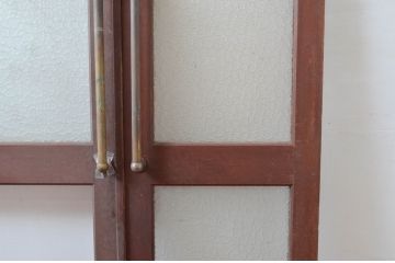 アンティーク建具　レトロな雰囲気漂う親子ドア1対2枚セット (両開きドア、ガラス扉、玄関ドア)(R-080939)