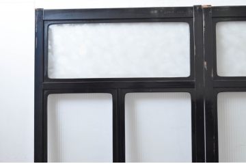 アンティーク建具　北陸産　漆塗り　お部屋のアクセントになるガラス戸3枚セット(引き戸)(R-080946)