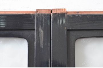 アンティーク建具　北陸産　漆塗り　お部屋のアクセントになるガラス戸3枚セット(引き戸)(R-080946)