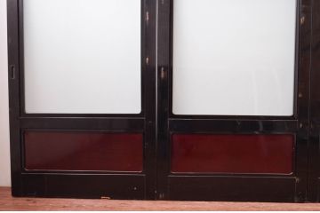 アンティーク建具　北陸産　漆塗り　お部屋のアクセントになるガラス帯戸4枚セット(引き戸)(R-080947)