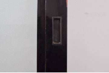 アンティーク建具　北陸産　漆塗り　お部屋のアクセントになるガラス帯戸4枚セット(引き戸)(R-080947)