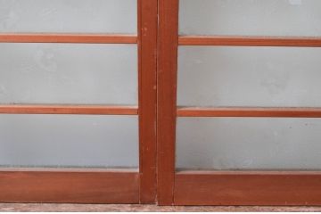 ビンテージ建具　昭和レトロ　花のデザインが魅力のガラス戸2枚セット(引き戸)(R-080948)