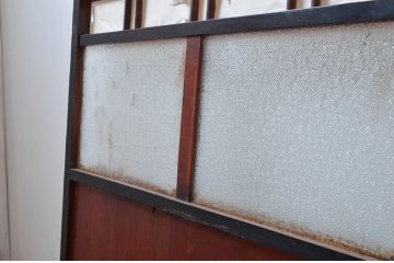 アンティーク建具　和モダンな空間づくりにおすすめなガラス入り障子戸2枚セット(引き戸、ガラス帯戸)(R-080956)