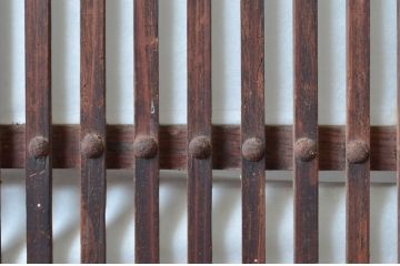 アンティーク建具　どこか懐かしい雰囲気を感じる格子戸4枚セット(引き戸)(R-080962)