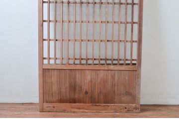 アンティーク建具　落ち着いた和の空間を演出する格子蔵戸1枚(引き戸、玄関戸、格子戸)(R-080964)