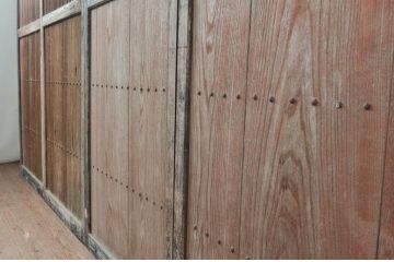 アンティーク建具　激レア　希少!!!　和の情緒感じる古い木味の格子蔵戸4枚セット(格子戸、引き戸、玄関戸)(R-080965)