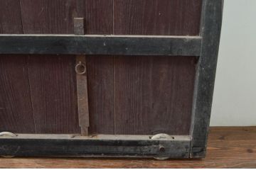 アンティーク建具　激レア　希少!!!　和の情緒感じる古い木味の格子蔵戸4枚セット(格子戸、引き戸、玄関戸)(R-080965)
