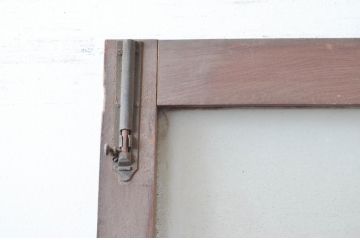 アンティーク建具　ペイント仕上げ限定　腰板のデザインとシャビーな雰囲気が素敵なガラス扉1枚(木製扉、ドア)(R-080966)