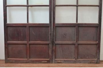 アンティーク建具　重厚!!　特注品　総欅(ケヤキ)材　昭和を感じるノスタルジックな佇まいが魅力的なガラス戸2枚セット(引き戸)(R-080970)