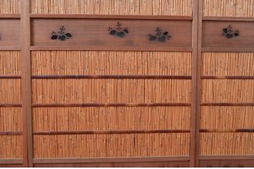 アンティーク建具　上手物!!　腰板無双付き!透かし彫りの桐紋が上品な夏戸4枚セット(引き戸、簾戸、簀戸、葭戸、すど、夏障子)(R-080976)