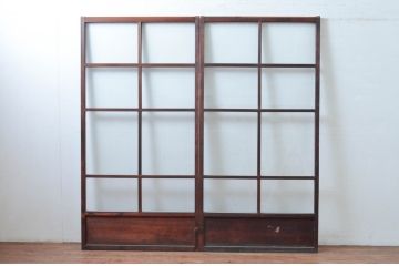 アンティーク建具　シンプルな作りが取り入れやすい!作りの良いガラス戸2枚セット(引き戸、建具)(R-080979)