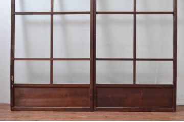 アンティーク建具　シンプルな作りが取り入れやすい!作りの良いガラス戸2枚セット(引き戸、建具)(R-080979)