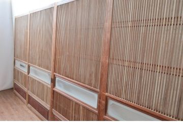 アンティーク建具　腰板欅(ケヤキ)材　和の風情感じられる裏障子付きの格子戸4枚セット(引き戸、障子戸)(R-080983)