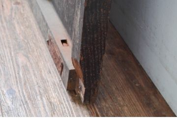 アンティーク建具　総栗材　サイズが良いね!和モダンなデザインで取り入れやすい格子蔵戸1枚(引き戸、格子戸、玄関戸)(R-080985)