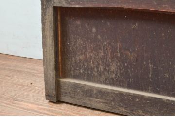 アンティーク建具　総栗材　長い時を経て刻まれた味わいが魅力の蔵戸1枚(玄関戸、引き戸)(R-080986)
