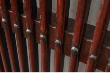 アンティーク建具　細かな桟が魅力的な格子蔵戸1枚(格子戸、引き戸、玄関戸)(R-080988)