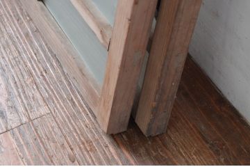 アンティーク建具　大正ロマンなデザインが魅力的な木味感じる窓2枚セット(ガラス戸、引き戸)(R-080989)
