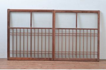 アンティーク建具　格子入り　どこか懐かしい雰囲気漂うガラス窓2枚セット(ガラス戸、引き戸)(R-080992)
