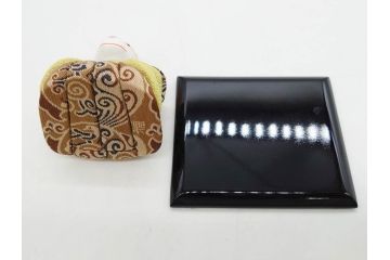原孝洲　十二支　人形　丑　寅　卯　辰　巳　午　未　申　酉　戌　亥　縁起の良い可愛らしい木目込干支11点セット(動物、木彫り、置物、絹縮緬、台付き、外箱付き、木箱付き)(R-080996)